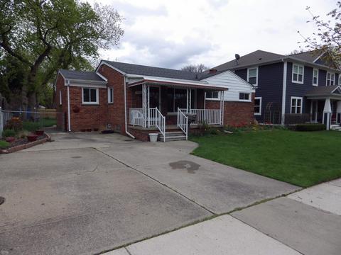 3216 Maplewood Ave, Royal Oak, MI 48073