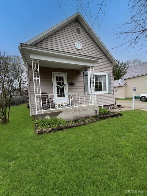 2448 Bangs, Marinette, WI 54143