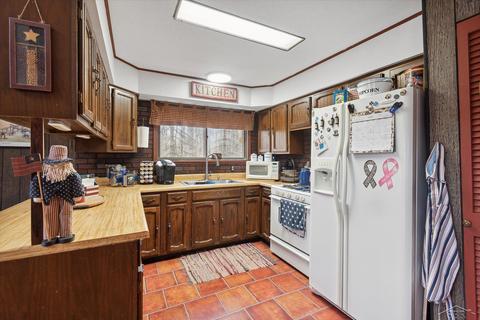 5584 Maple, Farwell, MI 48622 photo 10