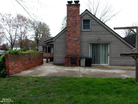 1001 Smith, Algonac, MI 48001 photo 3