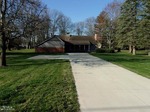1001 Smith, Algonac, MI 48001 photo 2