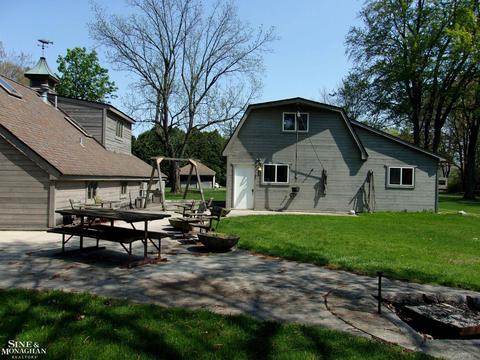 1001 Smith, Algonac, MI 48001 photo 4