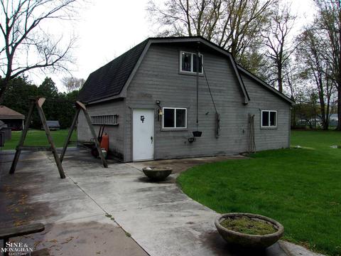1001 Smith, Algonac, MI 48001 photo 5