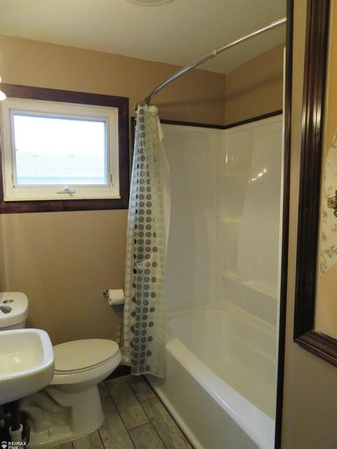 3401 Miller Rd, Flint, MI 48503 photo 14