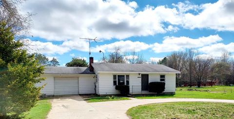 8653 Willow St, Lake, MI 48632