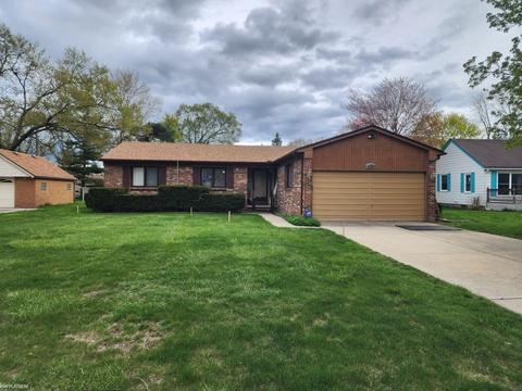 1809 Clinton Ave, Saint Clair, MI 48079 photo 1