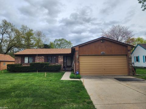 1809 Clinton Ave, Saint Clair, MI 48079 photo 2