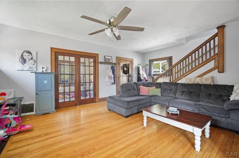 211 Park St, Adrian, MI 49221 photo 5