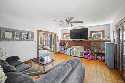 211 Park St, Adrian, MI 49221 photo 3