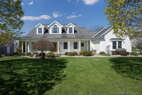 4483 Brookstone Dr, Saginaw, MI 48603