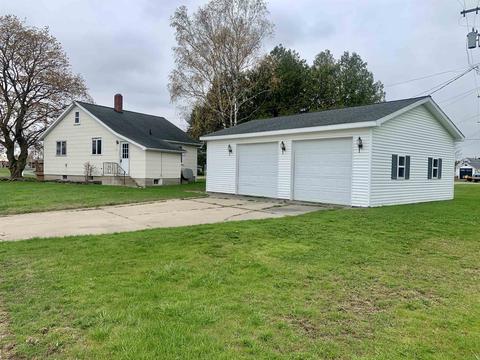 703 State, Harbor Beach, MI 48441 photo 2