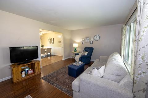 557 Spring, Flushing, MI 48433 photo 7