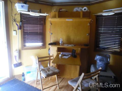 4518 12th, Escanaba, MI 49829 photo 5