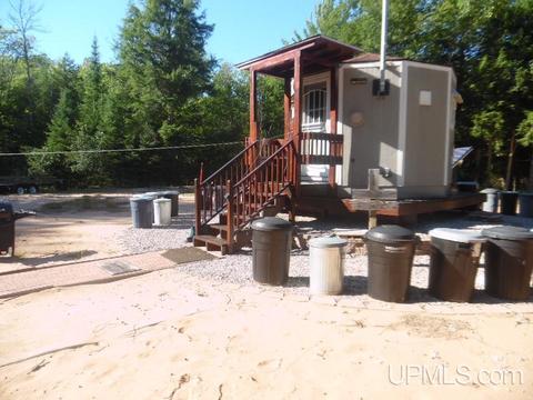 4518 12th, Escanaba, MI 49829 photo 2