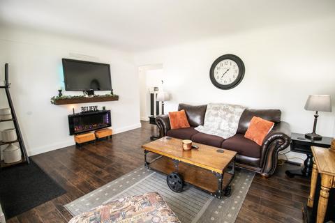 3829 Delaware Ave, Flint, MI 48506 photo 5
