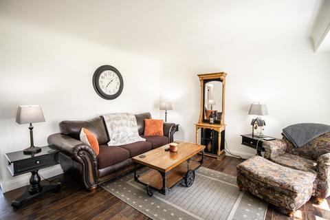 3829 Delaware Ave, Flint, MI 48506 photo 8
