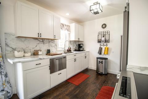 3829 Delaware Ave, Flint, MI 48506 photo 11