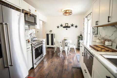 3829 Delaware Ave, Flint, MI 48506 photo 13