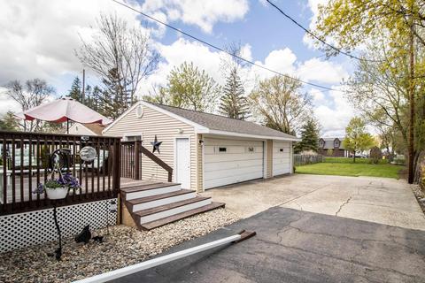 3829 Delaware Ave, Flint, MI 48506 photo 3