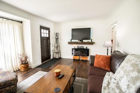 3829 Delaware Ave, Flint, MI 48506 photo 7