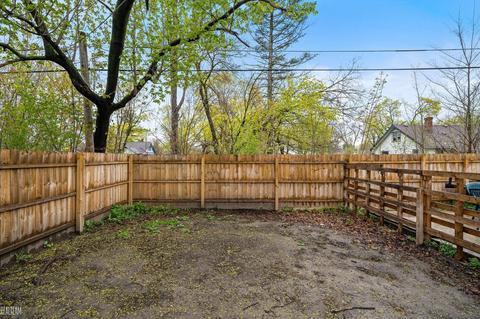 719 Copeman, Flint, MI 48504 photo 14