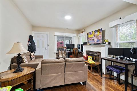 719 Copeman, Flint, MI 48504 photo 3
