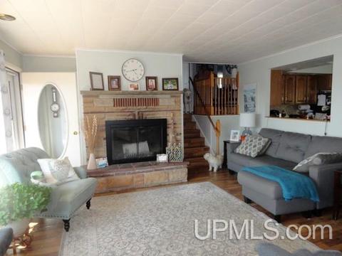 1478 Washington, Munising, MI 49862 photo 3