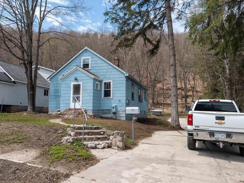 308 Fir St, Munising, MI 49862
