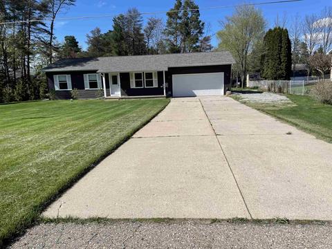 370 Wire Line, Caro, MI 48723