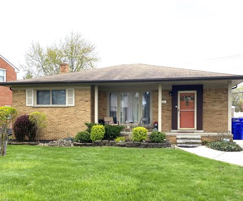 31150 Spring, Fraser, MI 48026