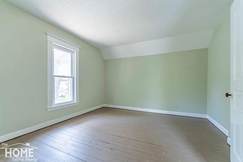 411 E Williams St, Owosso, MI 48867 photo 16