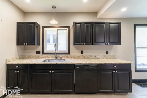 411 E Williams St, Owosso, MI 48867 photo 6