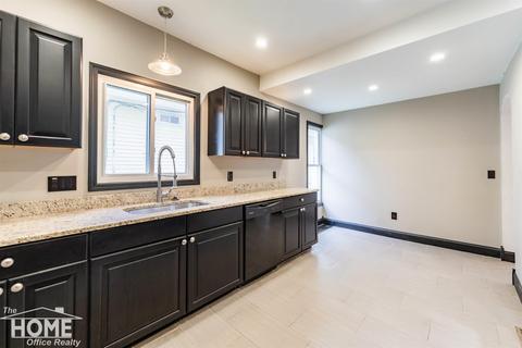 411 E Williams St, Owosso, MI 48867 photo 7