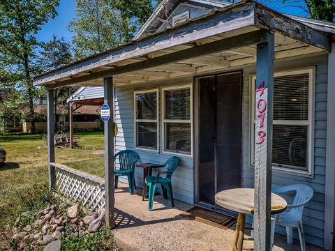 4073 E Oakley, Harrison, MI 48625
