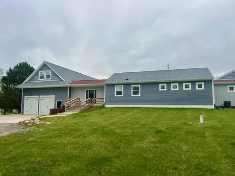 302 Valley, Fenton, MI 48430