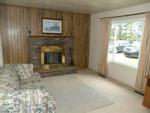 3768 Allan, Owosso, MI 48867 photo 4