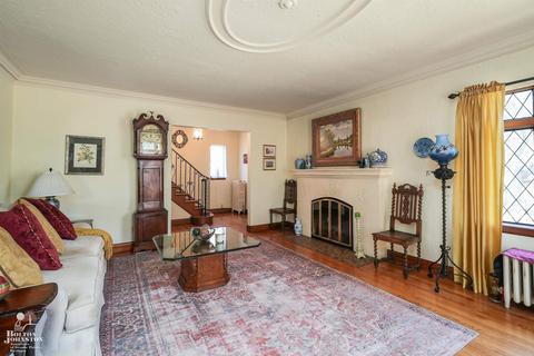 831 Lincoln, Grosse Pointe, MI 48230 photo 5