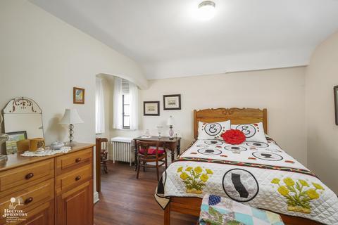 831 Lincoln, Grosse Pointe, MI 48230 photo 21
