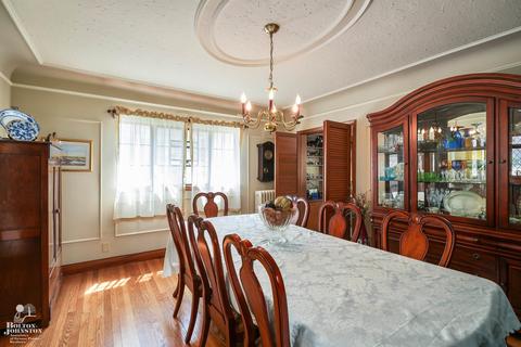 831 Lincoln, Grosse Pointe, MI 48230 photo 8