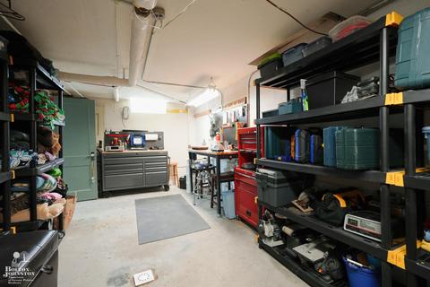 831 Lincoln, Grosse Pointe, MI 48230 photo 29