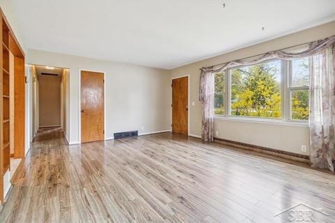 579 Dopp Rd, Midland, MI 48640 photo 6