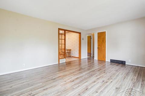 579 Dopp Rd, Midland, MI 48640 photo 7