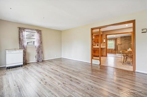 579 Dopp Rd, Midland, MI 48640 photo 8