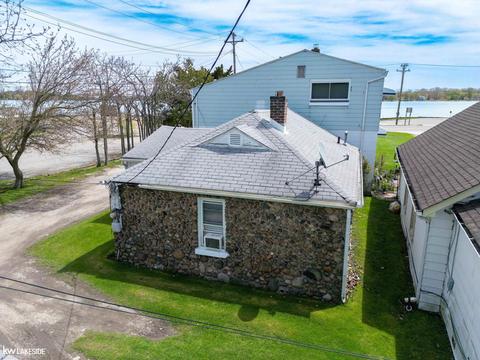 9740 N River Rd, Clay, MI 48001 photo 7