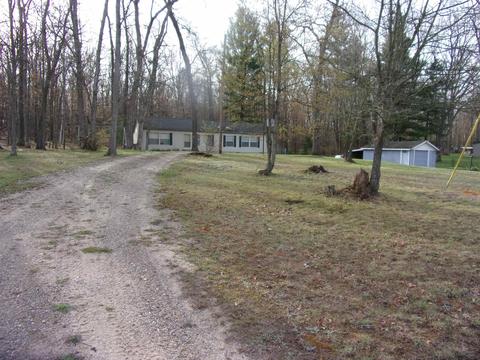4152 Lone Pne, Harrison, MI 48625 photo 2