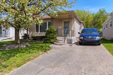 24424 Lambrecht, Eastpointe, MI 48021
