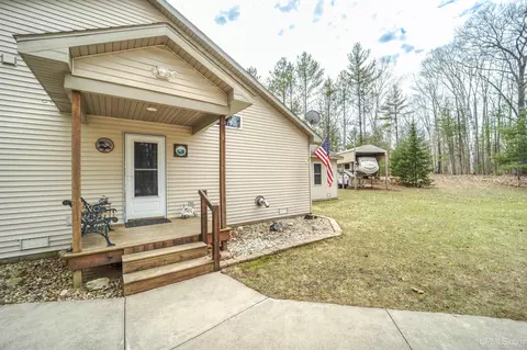 16035 365 Pinecrest, Manistique, MI 49854