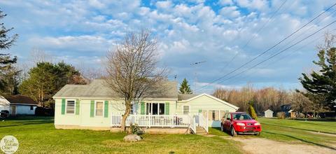 1549 Allen Rd, Smiths Creek, MI 48074