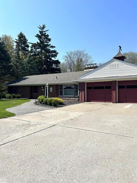 11174 Clinton River Rd, Sterling Heights, MI 48314