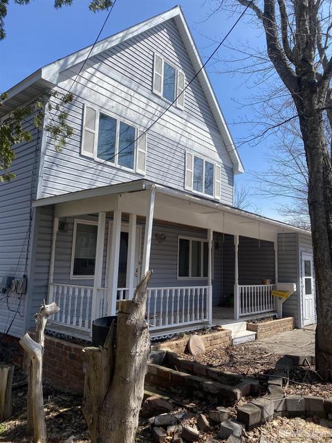 58314 2nd St, Calumet, MI 49913